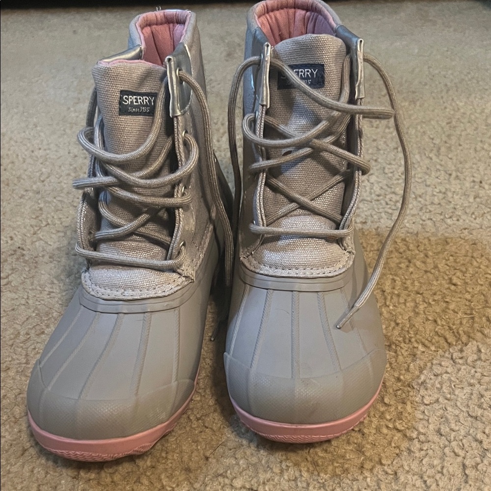 Sperry Kids Light Gray and Soft Pink Boots